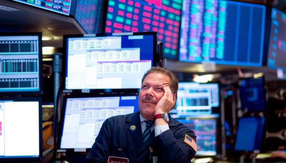 Al término de las operaciones en la Bolsa de Nueva York, el Dow Jones se situó en 33.618,9 puntos y el selectivo S&P 500 cedió un 1,47 %, hasta 4.273,5 enteros. (Foto: GETTY IMAGES)