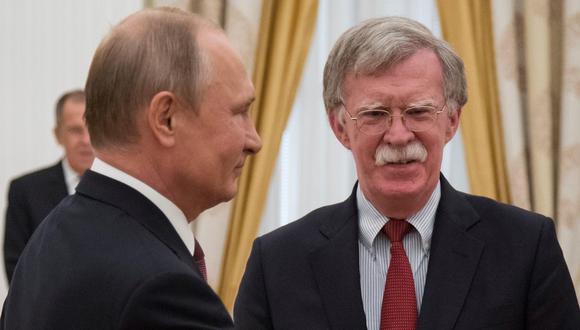 Vladimir Putin recibió a John Bolton para preparar un posible encuentro con Donald Trump. (EFE).