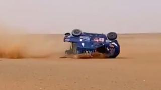 Dakar 2020: la terrible volcadura de un coche y cómo terminó tras el accidente | VIDEO