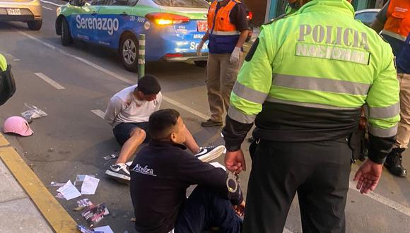 Según la Municipalidad de Miraflores, los heridos en el despiste serían presuntos raqueteros, quienes portaban celulares que no les pertenecían. (Foto: @MuniMiraflores / X)
