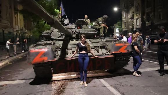 Los tanques del Grupo Wagner se desplegaron en la ciudad de Rostov del Don, donde fueron aplaudidos por muchos ciudadanos. Los mercenarios emprendieron entonces una marcha hacia Moscú. (Getty Images).