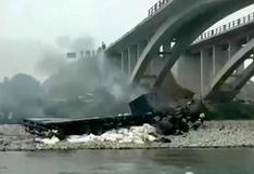 Accidente en Cañete: tráiler se despista, cae de puente y explota tras impactar contra río