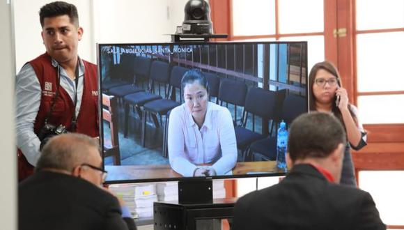 Keiko Fujimori participó en la audiencia vía teleconferencia desde el penal de Chorrillos. Aseguró que no hay peligro de que intente fugar del país ni obstaculizar el proceso. (Foto: Lino Chipana / El Comercio)