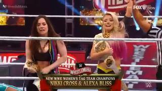 ¡Nuevas campeonas femeninas! En WrestleMania 36, Alexa Bliss y Nikki Cross conquistaron los títulos en pareja 