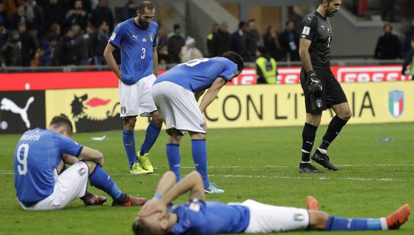 Italia no pudo superar el cerrojo defensivo de Suecia y quedó fuera del Mundial de Rusia 2018. (Foto: AP)