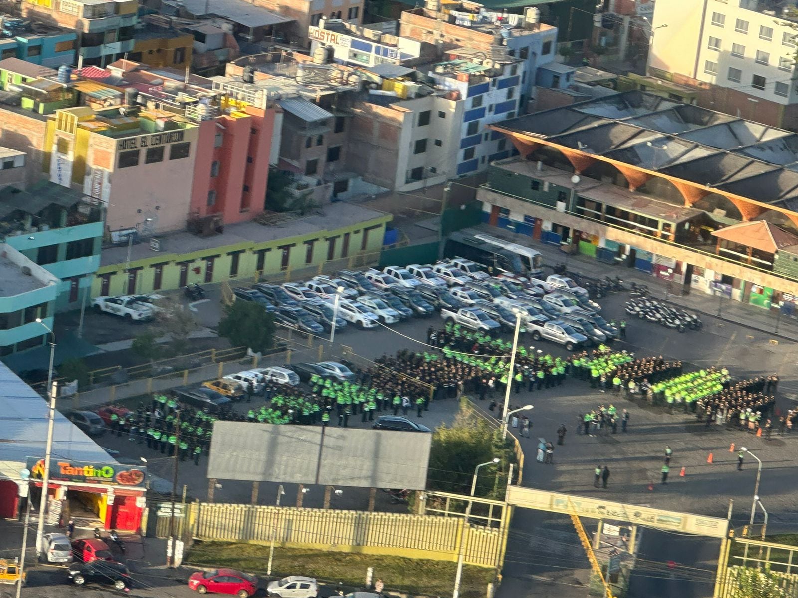 Primer día de Emergencia en Arequipa. (PNP)