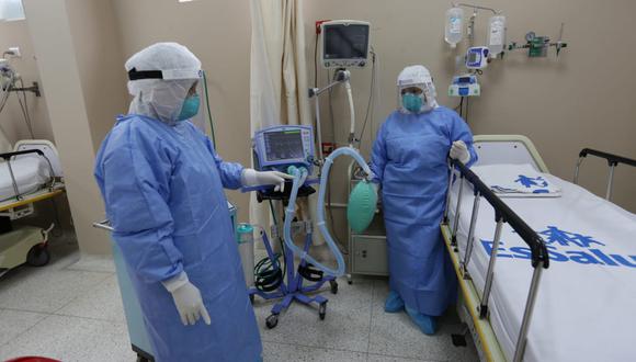 "Aquí en San Isidro Labrador tenemos la posibilidad de atender a 300 pacientes (con) COVID-19", dijo Martín Vizcara. (Foto: Fernando Sangama / GEC)