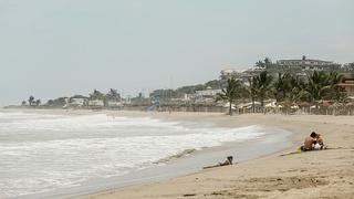 Derrame de petróleo no afecta por ahora las playas de Zorritos