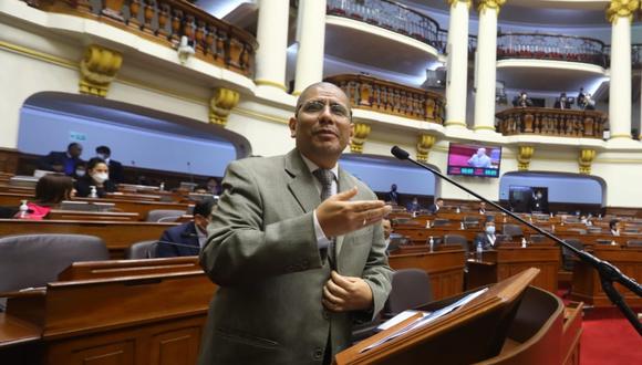 El censurado ministro del Interior, Dimitri Senmache, había jurado al cargo el 22 de mayo (Foto: Congreso)