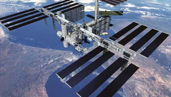La Estación Espacial Internacional recibe a sus primeros ocupantes en el 2000. (Foto: NASA)