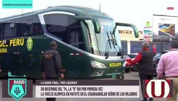 A bordo de un bus de la Policía Nacional del Perú, los cremas hicieron su ingreso al recinto de La Victoria.