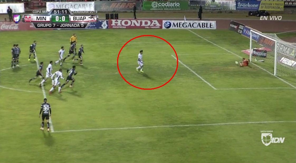 Lobos BUAP vs. Mineros Zacatecas: Beto Da Silva erró disparo desde los doce pasos en la Copa MX. | Foto: Captura