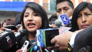 Hija de Evo Morales encabeza plantón por caso Ayotzinapa