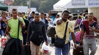 Ecuador declara estado de emergencia por llegada de 4 mil venezolanos al día