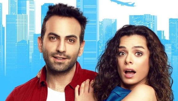 Özge Özpirinççi y Buğra Gülsoy protagonizan “Amor a segunda vista”. Junto a ellos están una gran lista de talentosos actores. Conócelos AQUÍ (Foto: Süreç Film)