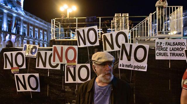 España: Miles protestan contra la reelección de Mariano Rajoy - 6