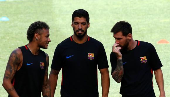 Lionel Messi y Luis Suárez habrían intentado convencer a Neymar de que se quede en Barcelona. (Foto: Reuters)