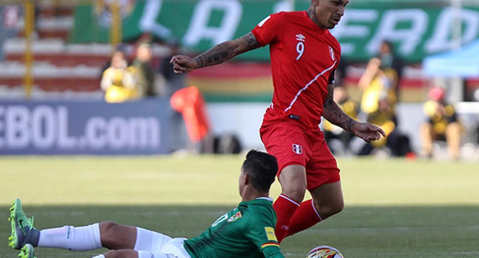Paolo Guerrero ingresó en el segundo tiempo buscando el empate ante Bolivia. El delantero de la Selección Peruana estuvo muy cerca de conseguirlo. (Foto: EFE)