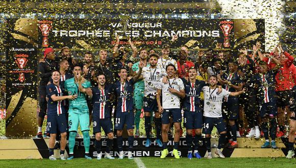 ¡PSG campeón de la Supercopa de Francia! Se impuso 2-1 a Rennes en China con goles de Di Maria y Mbappé. (Foto: AFP)