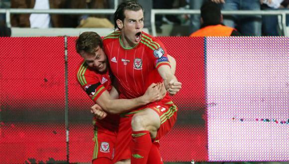 Bale anotó doblete y encaminó a Gales a su primera Eurocopa