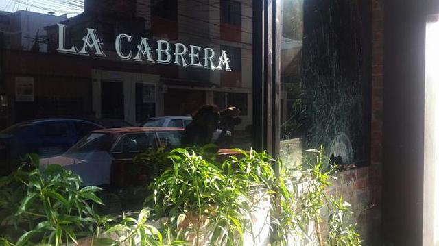 Delincuentes lanzaron explosivo a restaurante en Barranco - 1