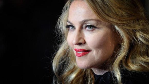 Facebook: Madonna protestó desnuda por censura en red social