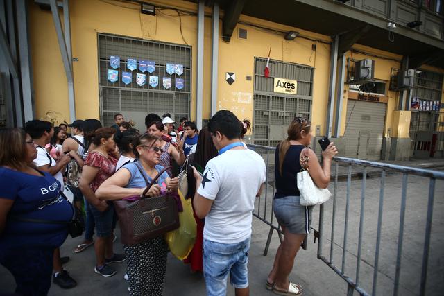 Personal de fiscalización de la Municipalidad de Lima inició inspección de locales en las zonas 1 y 2. (Foto: Jesús Saucedo)