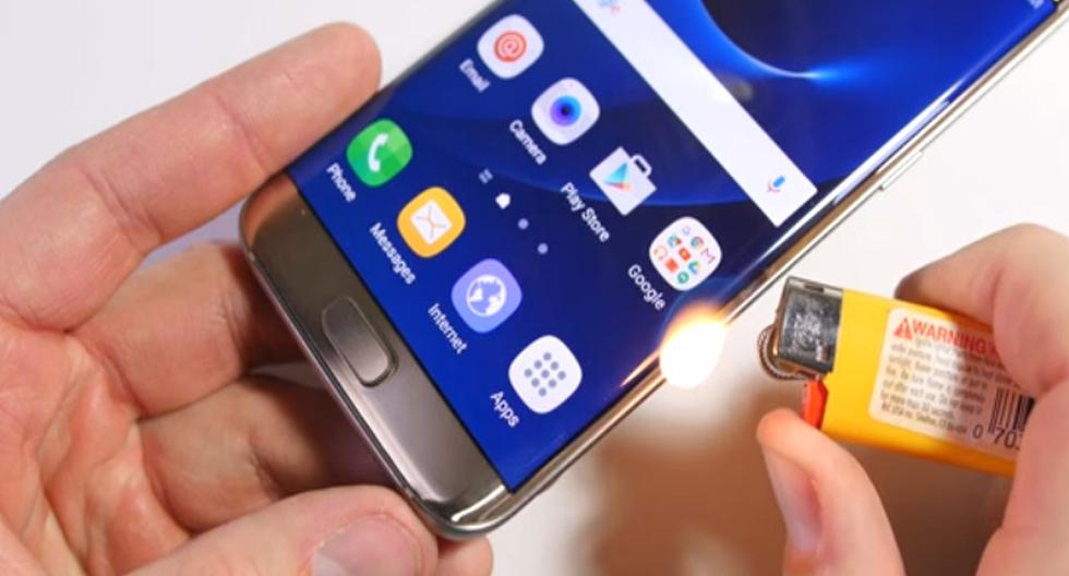 Un Samsung Galaxy S7 Edge fue doblado, arañado e incluso quemado en este video de YouTube. ¿Pudo sobrevivir el smartphone? (Foto: Captura)