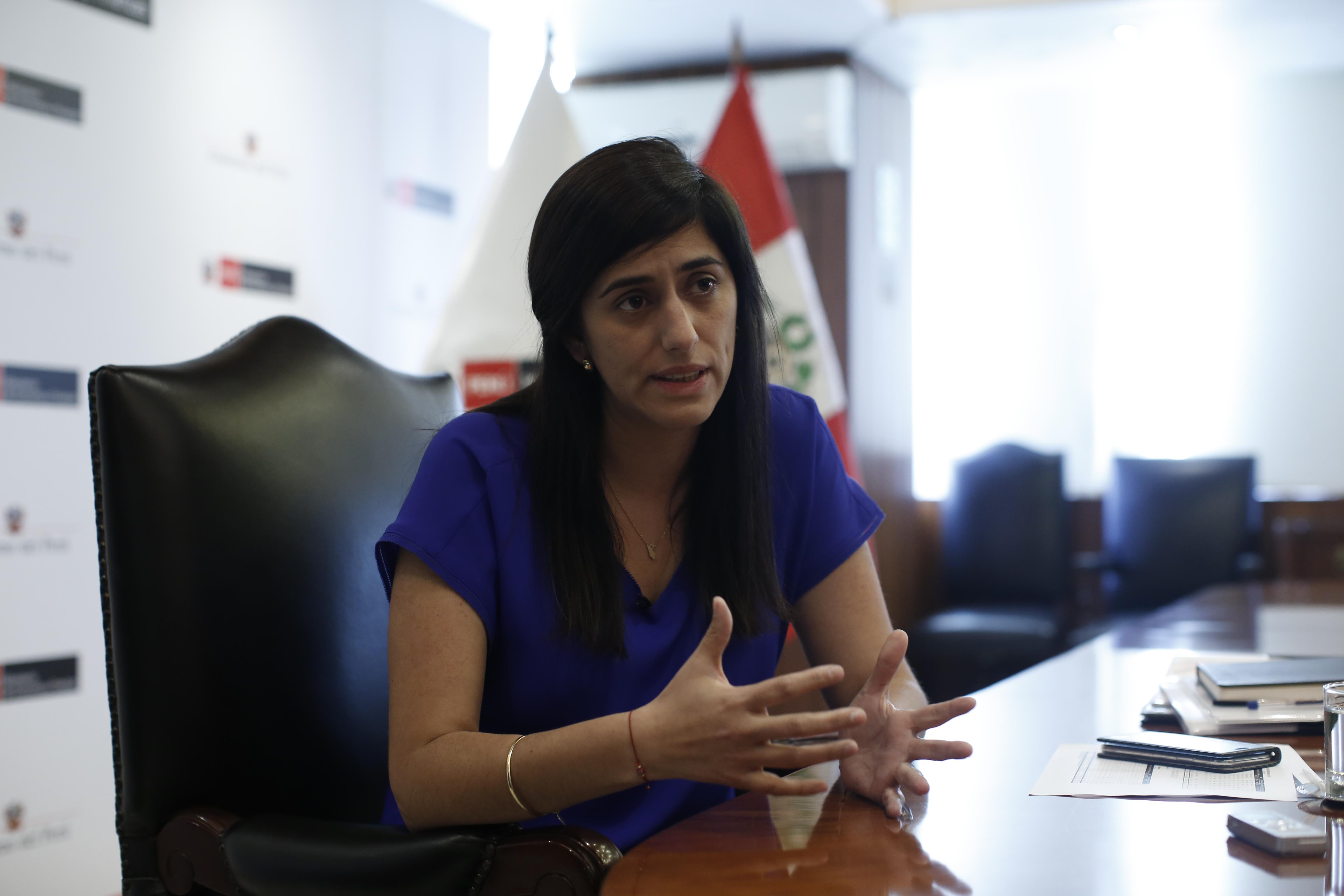 Maria Antonieta Alva afirmó que la reciente emisión de bonos del Gobierno por US$ 3,000 millones es parte de la política del Ejecutivo para financiar las medidas proyectadas. (Foto: GEC)