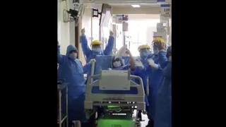 Médicos de EsSalud celebran recuperación de paciente con COVID-19 tras dejar UCI | VIDEO