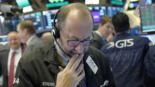 Wall Street cae con Dow Jones en peor nivel en cinco meses
