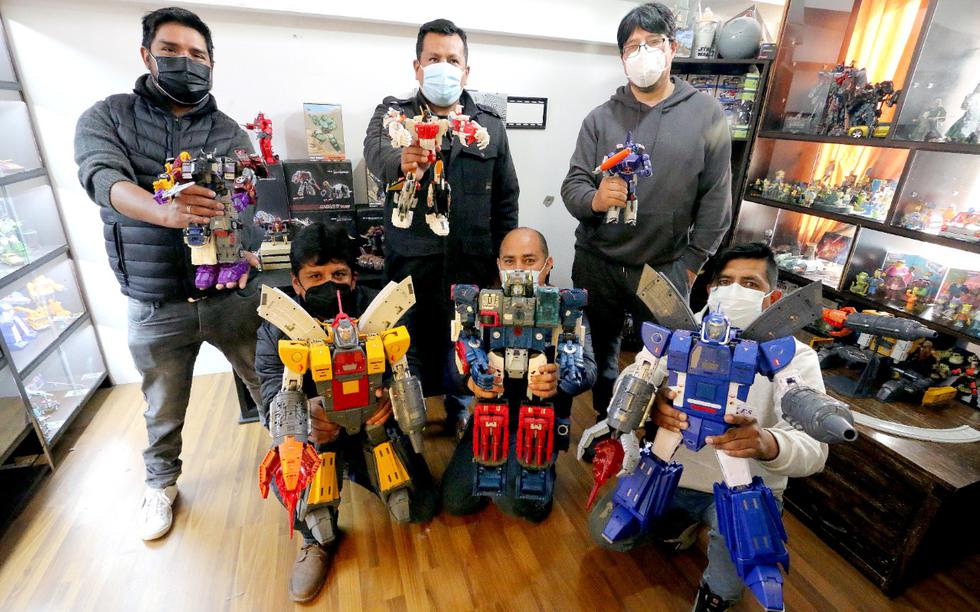 La Asociación Cultural Transformers Cusco anunció una exhibición de cientos de robots y figuras. Esto, en medio de la coyuntura por las grabaciones de la 
película Transformers 7 en Machu Picchu. (Foto cortesía: Juan Sequeiros)