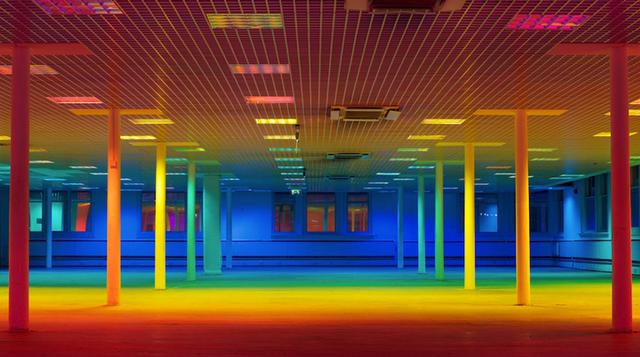 Galería de Manchester aparenta ser un gigante arco iris - 1