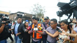 Alcalde de Villa El Salvador tuvo que retirarse de zona del siniestro por el reclamo de los afectados