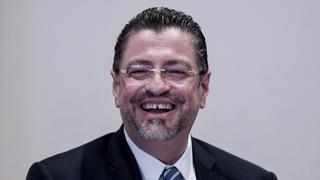 Quién es Rodrigo Chaves, el polémico economista que será presidente de Costa Rica [PERFIL]