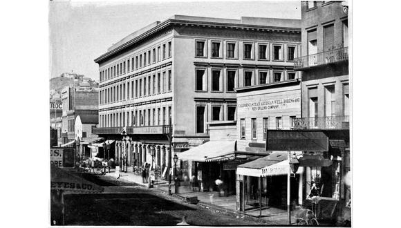 El Bank Exchange Saloon, en San Francisco, alrededor de 1856, donde se suponía que había aparecido el pisco punch. [Foto: Google Art Project]