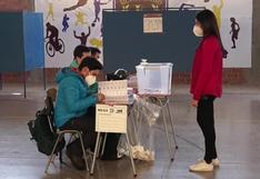 Las primarias presidenciales se desarrollan en Chile con temor a una baja participación