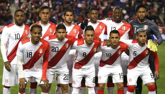 Miguel Araujo y Luis Abram fueron la dupla de centrales en el triunfo 1-0 de Perú sobre Paraguay, un partido amistoso de marzo 2019. (Foto: FPF)
