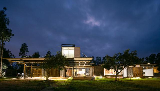 Los arquitectos Daniel Moreno y Sebastián Calero diseñaron una casa con contenedores que no reducen el impacto ambiental. (Foto: Lorena Darquea Schettini)