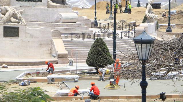 La obra de mejoramiento de la histórica plaza trujillana se ejecuta con una inversión de tres millones de soles. (Foto: Johnny Aurazo)