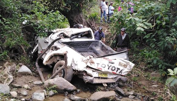 Las autoridades investigan las causas de muerte de siete personas que viajaban en una camioneta en el distrito de Pacaipampa. (Foto: PNP)