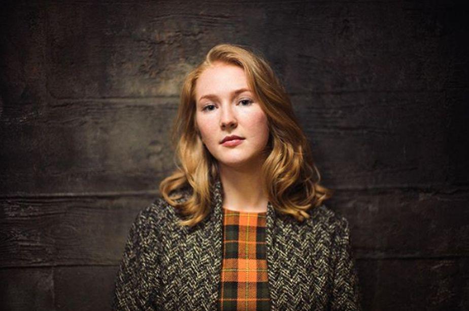 Gina Stiebitz es Franziska Doppler. Reaparece con otro look (Foto: Dark / Instagram)