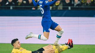 Chelsea perdió contra Dortmund por la ida de los octavos de Champions League