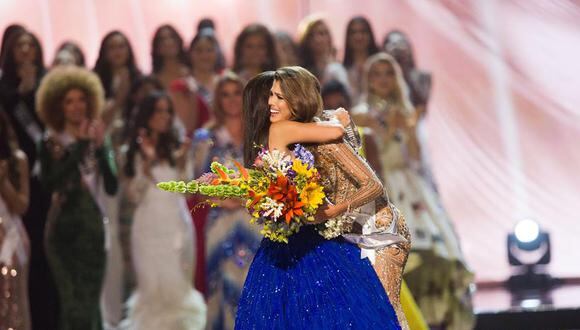 Miss Universo entrega su corona 2017 en Las Vegas. (Foto: Miss Universe/ Facebook oficial)