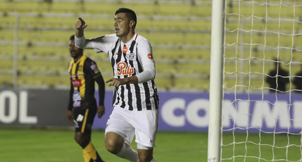 Libertad consiguió una gran victoria ante The Strongest en el Estadio Hernando Siles. | Foto: EFE