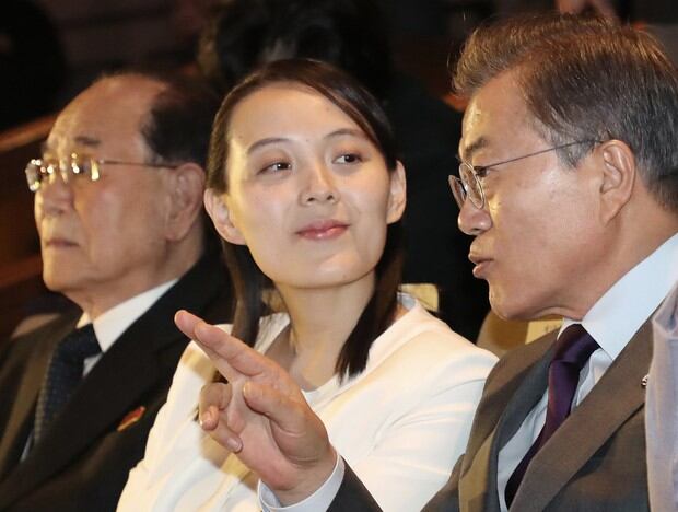 Kim Yo-jong también se encarga de la propaganda norcoreana y de asesorar a su hermano en la carrera nuclear. (AP)