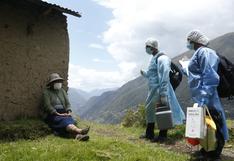 COVID-19: brigadas de salud reanudan vacunación tras terremoto utilizando transporte alternativo 