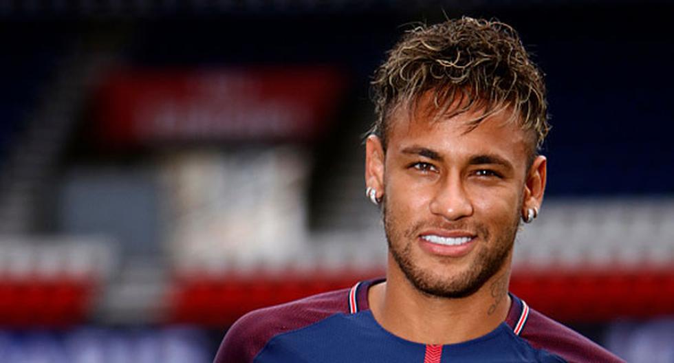 Neymar publicó varios mosaicos y un mensaje lema tras su llegada al PSG | Foto: Getty