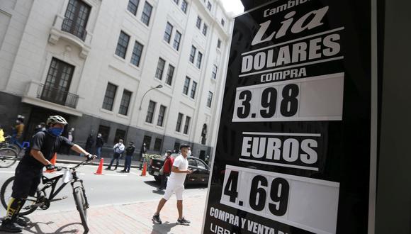 Dólar cerró al alza en la jornada cambiaria del martes. (Foto: Jorge Cerdán / GEC)