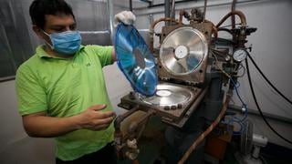 El Perú vuelve a fabricar discos de vinilo después de 30 años: así es cómo se producen hoy | VIDEO